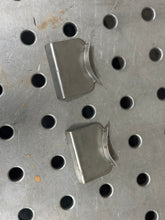 Load image into Gallery viewer, ZZ #BS06 Bus: Type 2 Heater Log Legs
